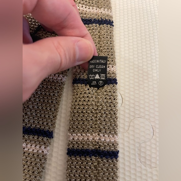 NWT Moschino Knit Tie 100% Silk Made in Italy Tan Navy Blue Stripe - Picture 8 of 10